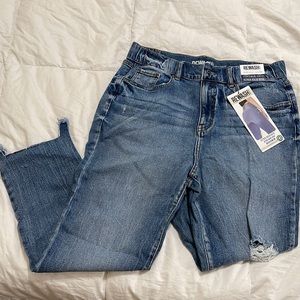 NWT stretch waist distressed jeans
